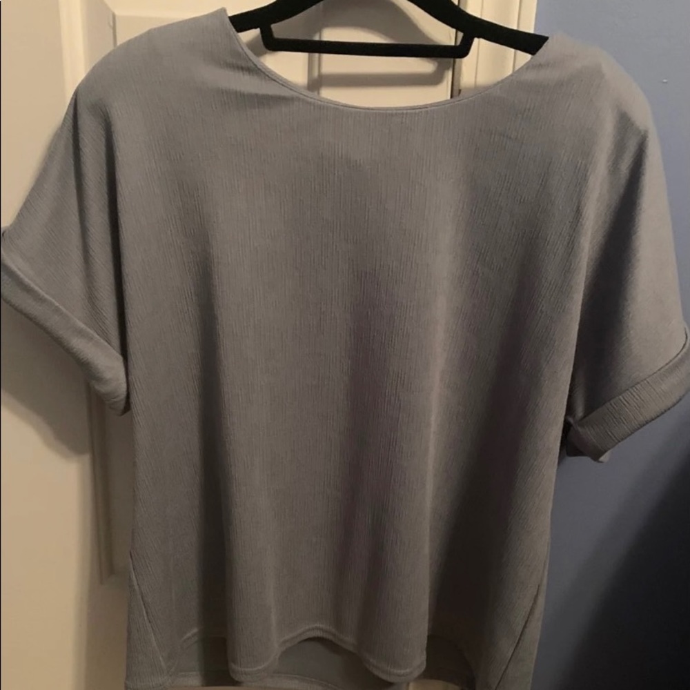 blue/grey short sleeve